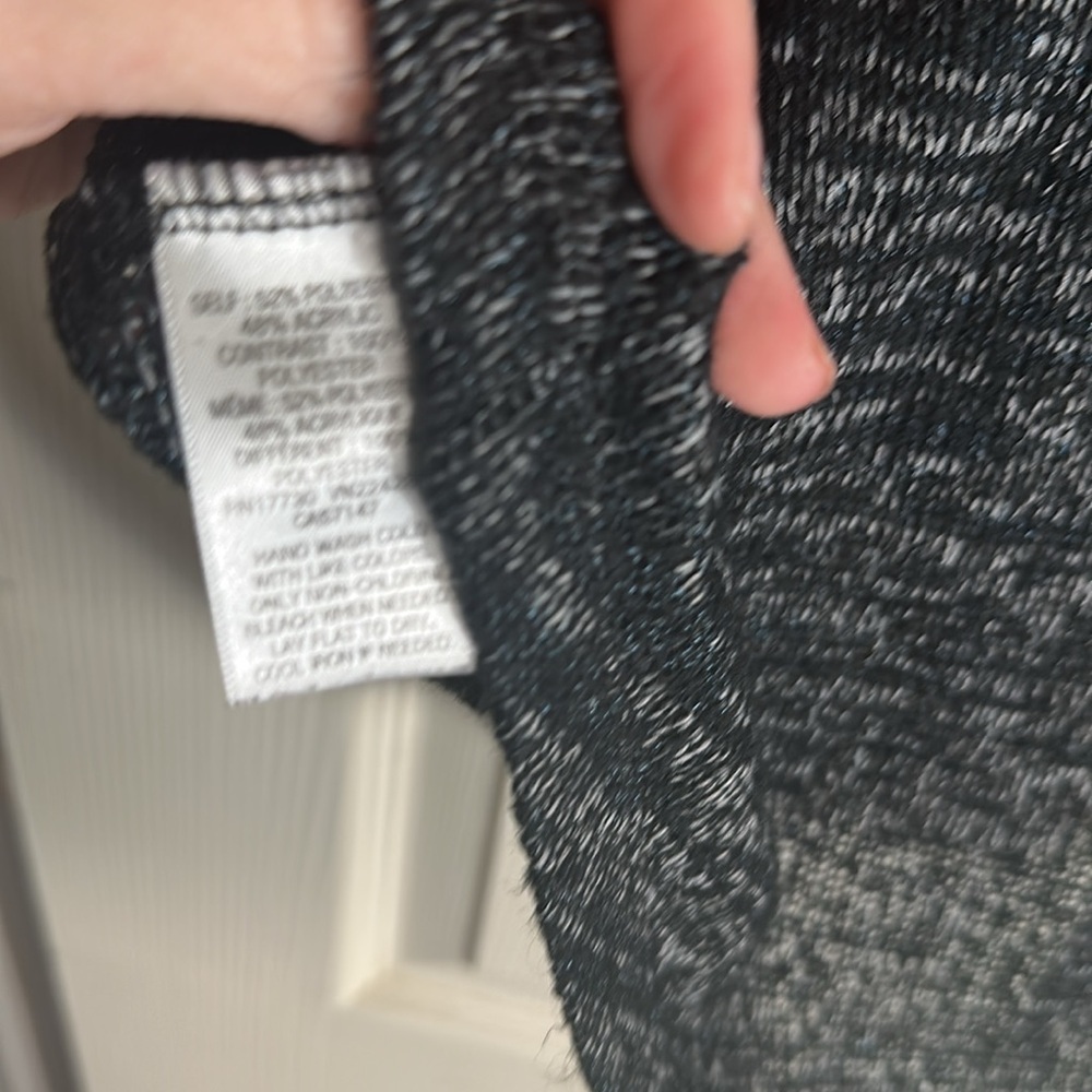 Mossimo mixed material knit top size XL - Picture 9 of 9